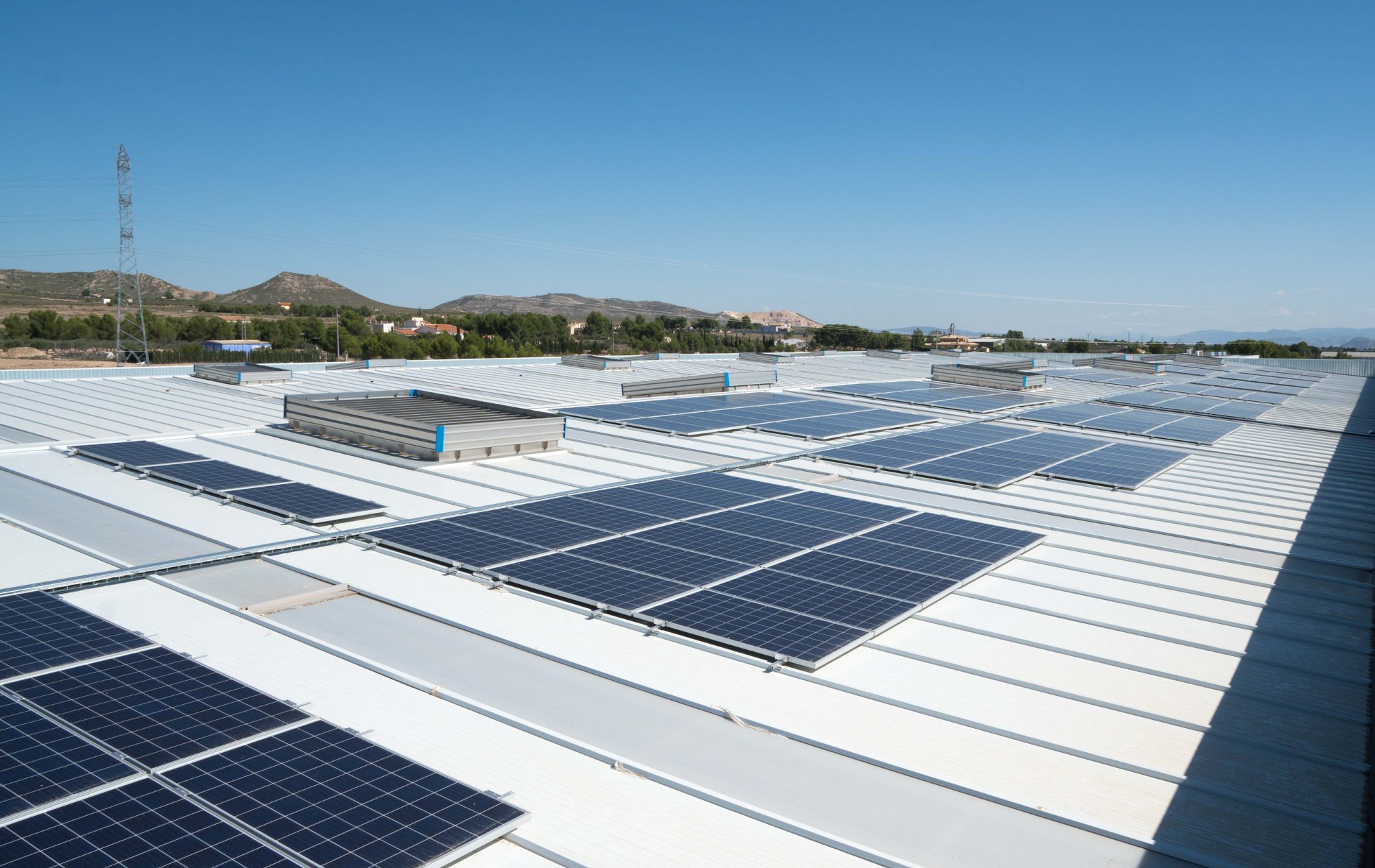 Cuidamos el medio ambiente Instalación solar fotovoltaica Gomarco